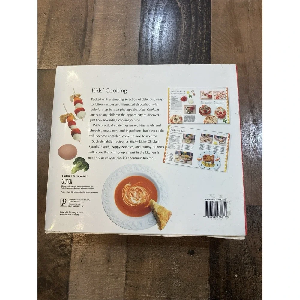 Child's 8  Piece‎ Kids Cooking Set by Liz Franklin Book With Accessories